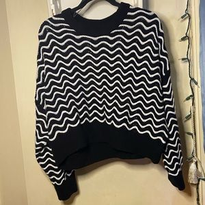 h&m | black and white zig zag strip knit sweater